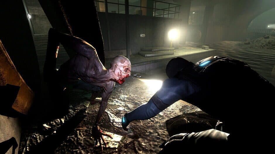 F.E.A.R. 2: Reborn - Captura 1